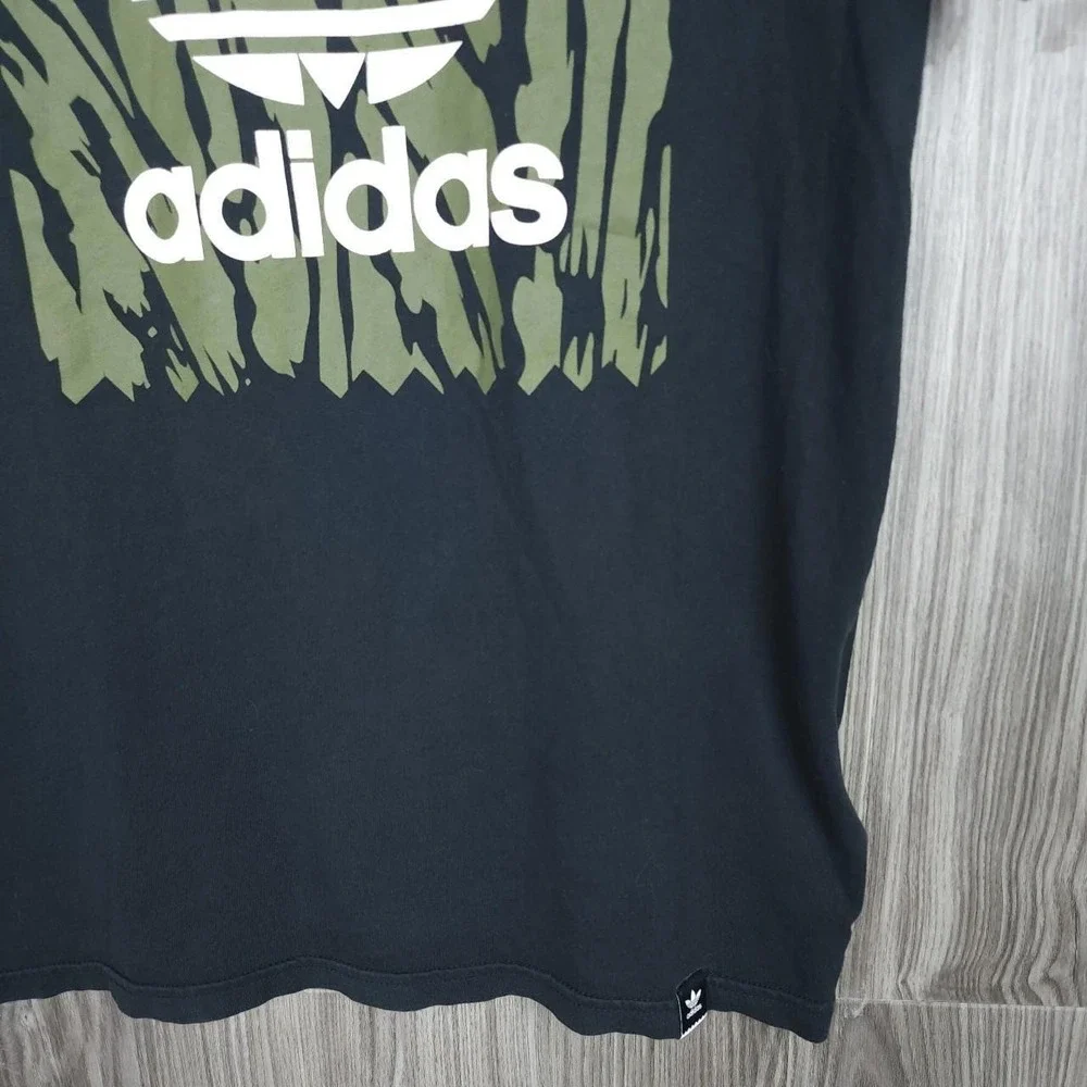 Adidas Originals Large Graphic Logo Tshirt Mens Size:‎ Small